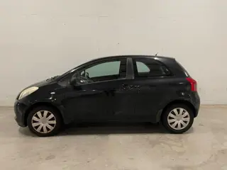 Toyota Yaris 1.3 VVTi Sol MMT Automaat Airco APK NAP