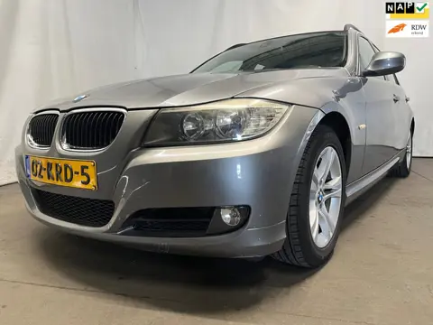 BMW 3-serie Touring 316i Business Line - Schade