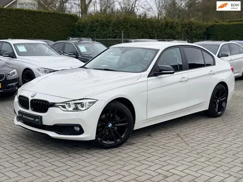 BMW 3-serie 318i Luxury Sport|Carplay|18 inch|Climate control|Cruise control|Lci|Nette staat..