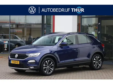 Volkswagen T-Roc 1.5 TSI United 110KW/150PK DSG, trekhaak, keyless entry, digital cockpit pro, bi co