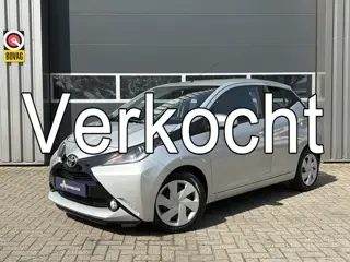 Toyota Aygo 1.0 VVT-i x-play | Airco | Camera | Cruise Control | Scherm | Bluetooth | All Season | I