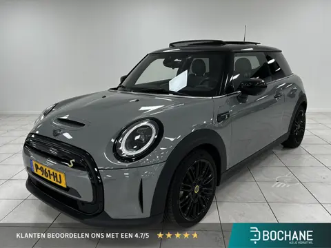 MINI Electric Classic 33 kWh NAVIGATIE | ELEKTRISCH PANORAMADAK | ACHTERUITRIJCAMERA