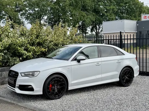 Audi A3 Limousine 1.4 TFSI S-Line Navi|Leer|Xenon|PDC|Cruis Wit