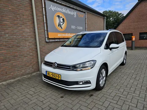 Volkswagen Touran 1.4 TSI Connected Series (bj 2016)