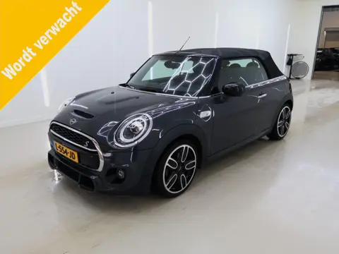 MINI Cabrio 2.0 Cooper S JCW CAMERA