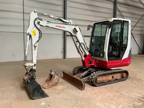Takeuchi TB 228 (bj 2015)