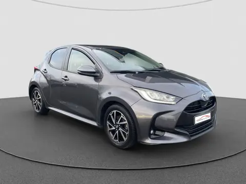 Toyota Yaris 1.5 Hybrid Dynamic | Stoelverw | Camera | Adaptive | Virtual |