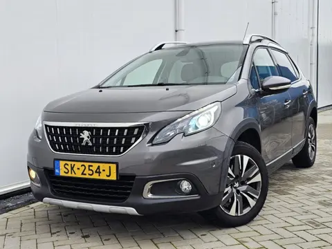 Peugeot 2008 1.2 PureTech Allure bj 2018 AUTOMAAT Pano Navi Park Assist Nette Auto!