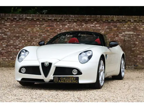 Alfa Romeo 8C Spider "Less than 9.800 kilometers" "Less than 9.800 kilometers" - Documented with a h