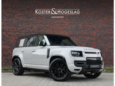 Land Rover Defender P635 OCTA | Pano - Trekhaak - Meridian