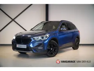 BMW X1 xDrive25e | Driving Ass. + | Leder | Sportstoelen | Head-Up | Navi + | Stoel/Stuuverw. |