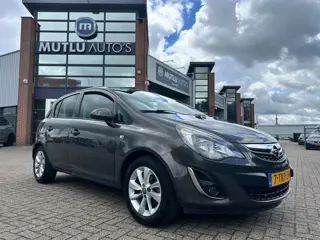 Opel Corsa 1.4-16V Design Edition 5deurs NAP PDC LEDER SCHERM