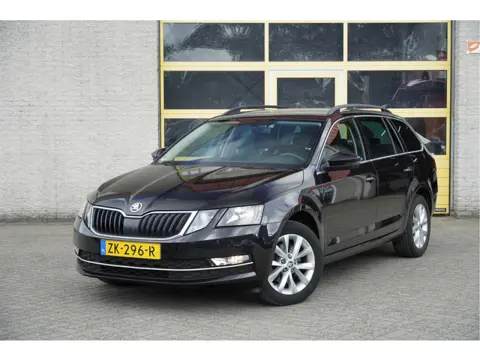 Škoda Octavia Combi 1.0 TSI Automaat! Ambition Business BJ2019 Lmv 16" | Led | Pdc | App-Connect | N