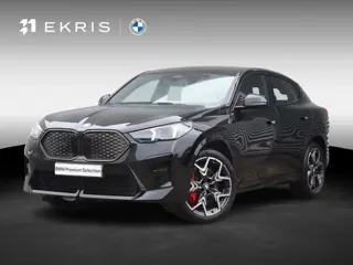 BMW iX2 eDrive20 | M Sportpakket Pro | Innovation Pack | Panodak | Head-Up | Driving Assistant Plus 