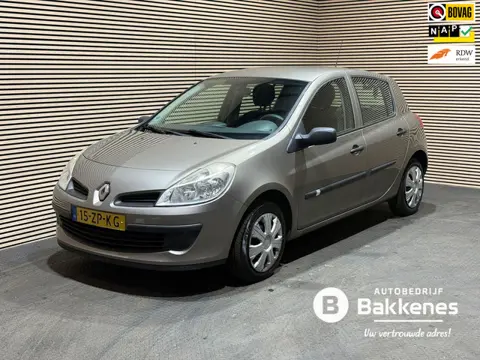 Renault Clio 1.2-16V Expression | Airco