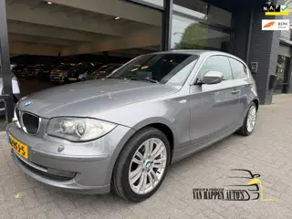 BMW 1-serie 120i Business Line Ultimate Edition / automaat / apk 7-2027