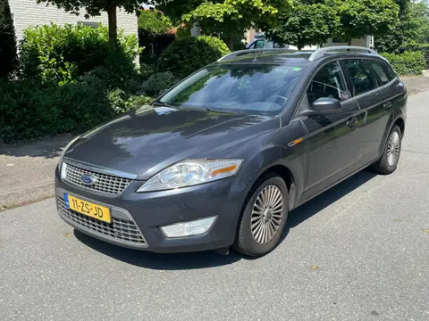 Ford Mondeo Wagon 2.0-16V Titanium