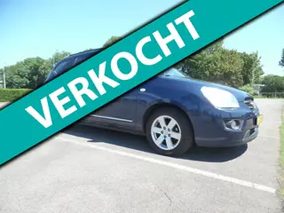 Kia Carens 2.0 CVVT X-ecutive