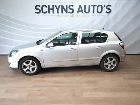 Opel Astra 1.6 Essentia