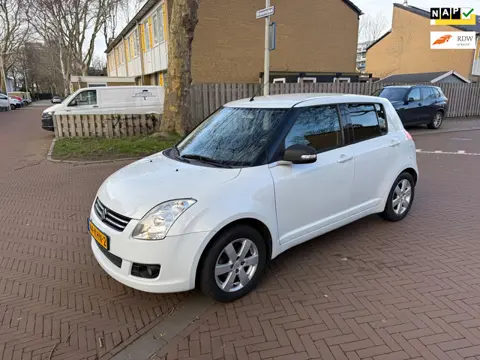 Suzuki Swift Airco / Tweede eigenaar / 122.000 NAP / Leuke auto