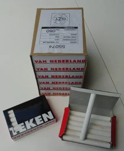 SCHOOLBORD KRIJTJES NOVA CARTA DOOSJE 12 STUKS WIT nieuw