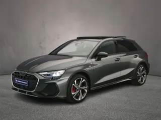 Audi A3 Sportback 45 TFSI e S edition Competition | Panorama Dak | Adaptieve Cruise | Apple/Android 