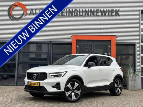 Volvo XC40 1.5 T4 Plug-in hybrid Core Bright / Navi / Elektrische Verstelbare Stoelen / Allseason Ba