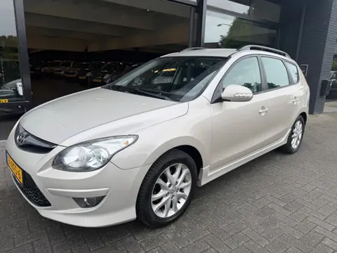 Hyundai I30 CW 1.4i i-Motion / apk 7-2027