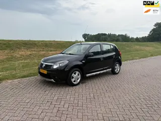 Dacia Sandero 1.2i Blackline 2 Sleutels Airco 1e Eigenaar Elk Ramen