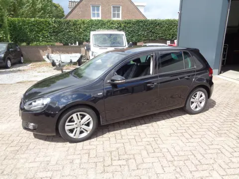 Volkswagen Golf 1.2 TSI Trendline MATCH ECC, PDC v+a, Bluetoth scherm, LM velgen, stoelverwarming