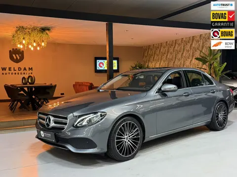 Mercedes-Benz E-klasse 250 Avantgarde|Premium Grijs|Dealer Onderh|19'' AMG|Schuif-/Kanteldak|Leder|B