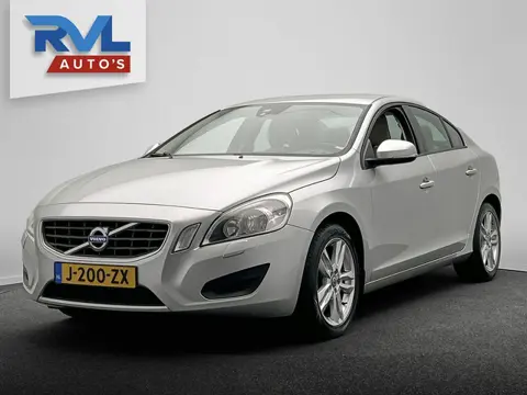 Volvo S60 1.6 T3 | Trekhaak | Leder Stoelverwarming Lichtmetaal Cruise Climate Control