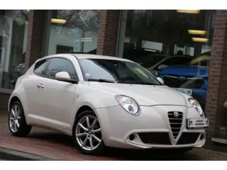 Alfa Romeo MiTo 1.4 Distinctive Leer Navi Camera (bj 2012)