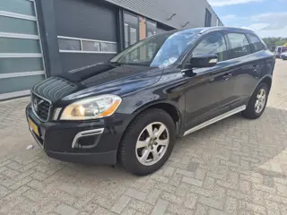 Volvo XC60 2.0 T5 Momentum automaat zeer mooi (bj 2012)