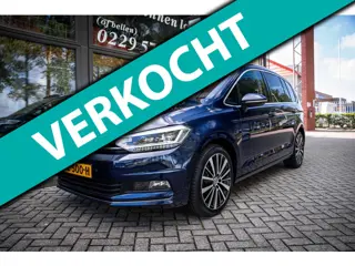 Volkswagen Touran 1.8 TSI 180pk Highline Business R | 7 persoons | Trekhaak | Panoramadak | Led | Na