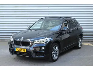 BMW X1 SDrive18i 140pk High Executive AUTOMAAT Panoramadak