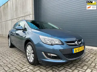 Opel Astra 1.4i Turbo Cosmo LED NAVI PDC NAP
