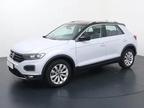 Volkswagen T-Roc 1.5 TSI Sport | 150 PK | Adaptive cruise control | Apple Carplay/Android Auto | Key