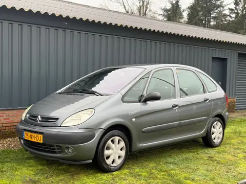 Citroen Xsara Picasso 2.0i-16V Différence 2