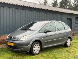 Citroen Xsara Picasso 2.0i-16V Différence 2