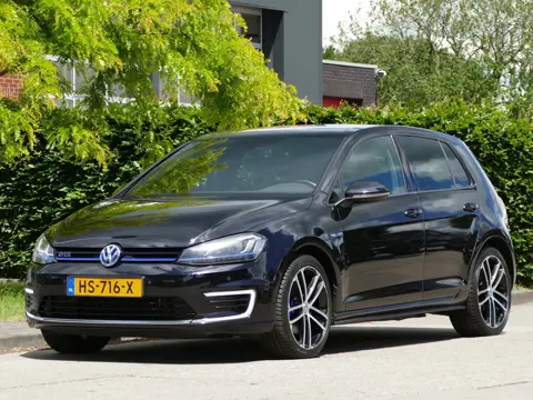 Volkswagen Golf 1.4 TSI GTE | panoramadak | 18" all-season-banden | navigatie | bluetooth