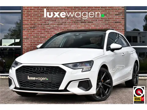 Audi A3 Sportback 35 TFSI 150pk Pano El-Klep Keyless Optic-black Carplay