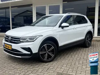 Volkswagen Tiguan 1.4 TSI eHybrid Elegance Business+ | Trekhaak | Pano | Sportstoelen | Massagestoel