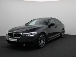 BMW 5 Serie Sedan 530e High Executive | M Sportpakket | Audio Media Pack | Parking Pack | Achteruitr