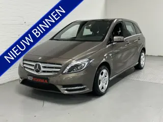 Mercedes-Benz B-Klasse 200 Ambition CLIMA / CRUISE / CAMERA / TREKHAAK