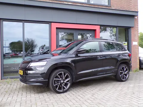 Škoda Karoq 1.5 TSI ACT Sportline Business Pano Trekhaak Carplay Navi Bomvol!!!