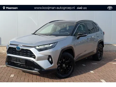 Toyota RAV4 AWD Bi-tone Stoel- & Stuurwielverwarming, Parkeersensoren rondom, Elektr. verstelbare be