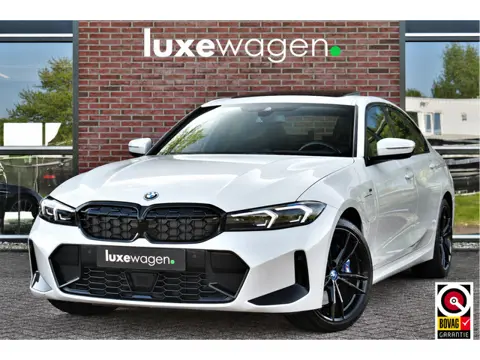 BMW 3-serie 330e xDrive M-Sport Pro Pano M-zetels ACC HUD 19inch El-klep