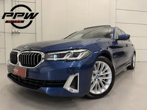 BMW 5 Serie Touring 530e xDrive High Exe PANO/TREKHAAK/H&K/HEAD-UP/ADAPTIVE-ONDERSTEL/18"/360CAMERA/