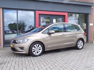 Volkswagen Golf Sportsvan 1.0 TSI Connected Series Trekhaak ECC Cruise Carplay Navi